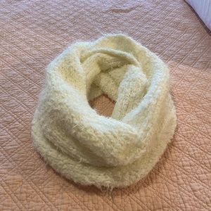 Infinity scarf, cream
